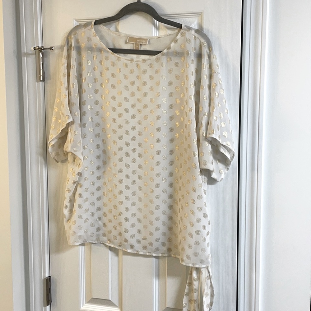 Michael Kors White Blouse with Gold Shimmer Paisley Pattern. Size 0x.